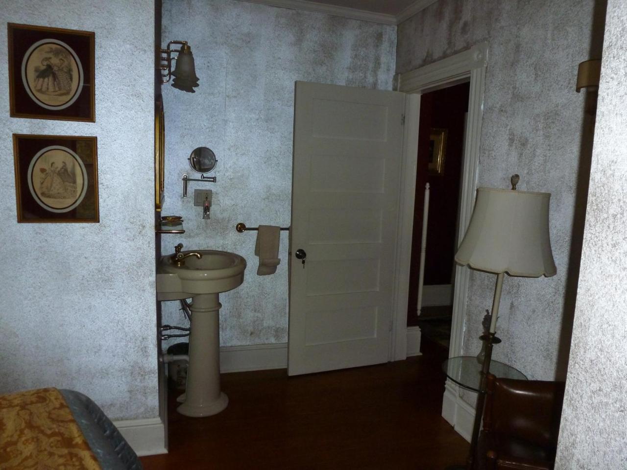 Back Inn Time B&B Kilmarnock 외부 사진